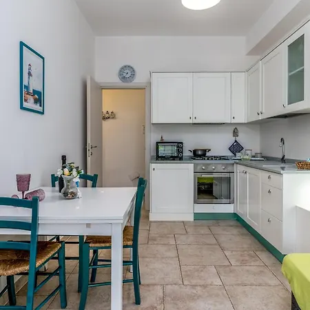 Apartment Dimore Lucalorenzo *